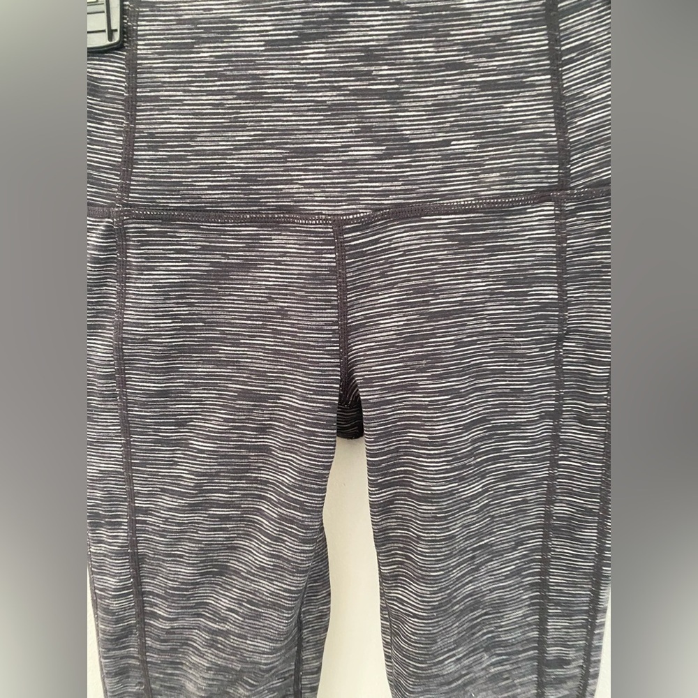 Athleta cozy drifter Charcoal Striped Leggings size S - Picture 4 of 6